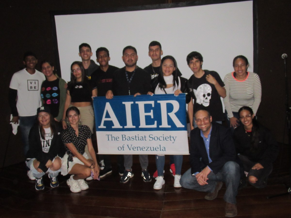 La Sociedad Bastiat dictó un Taller de Liderazgo en alianza con la Asociación de Jóvenes Empresarios AJE de la&nbsp;USB