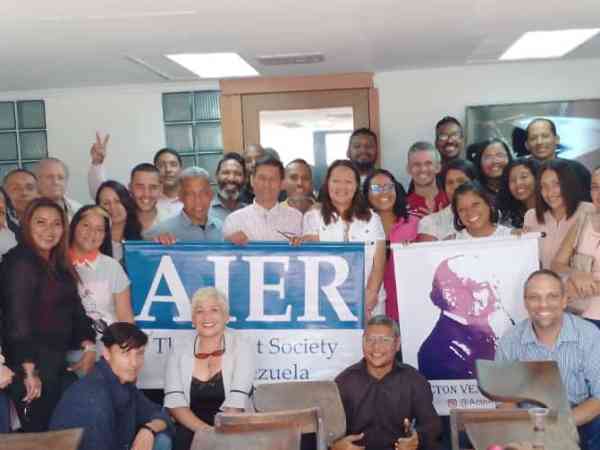 La Sociedad Bastiat dictó taller PovertyCure en&nbsp;Venezuela